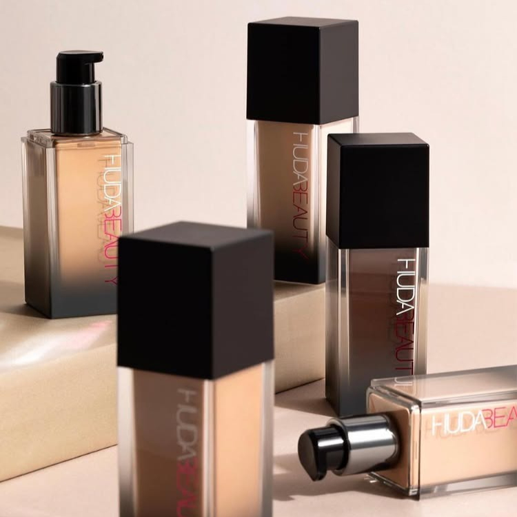 Fenty Beauty Makeup Highlighter - Base hydratante de 34ml para ácido